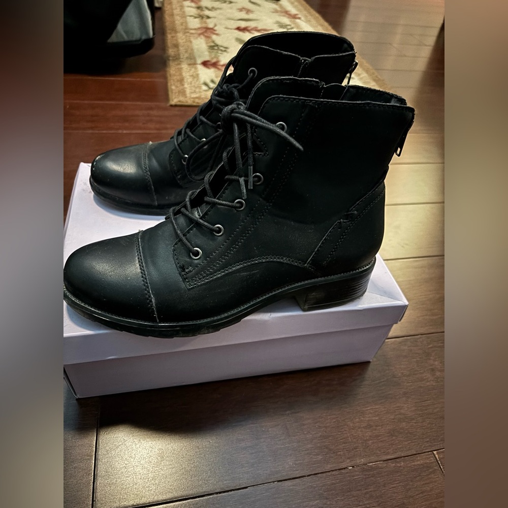 Madden Girl Combat Boots Size 9